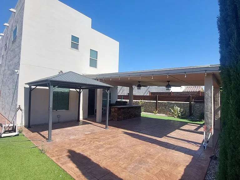 800 Caterick St — Photo 21