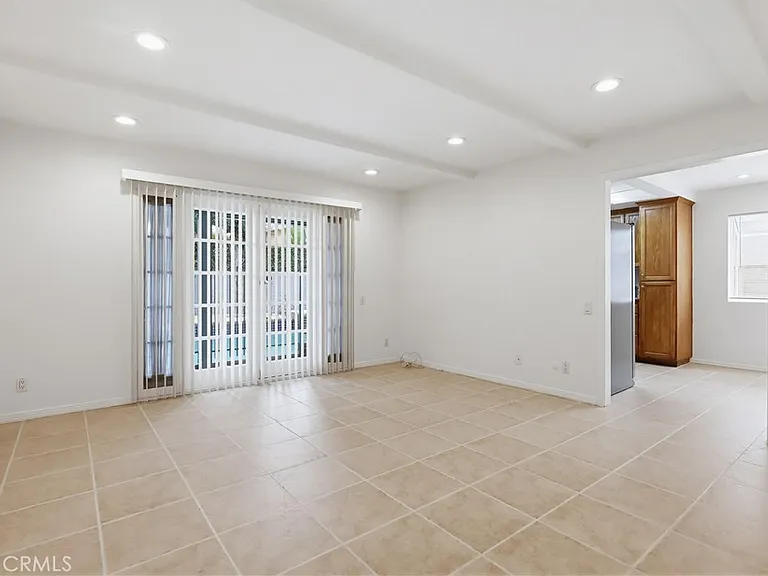 18102 Hatteras St — Photo 21