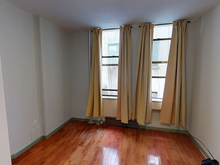 2036 2nd Ave #1 — Photo 10