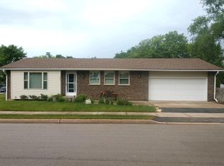 201 S Jackson St, Elwood, IL 60421