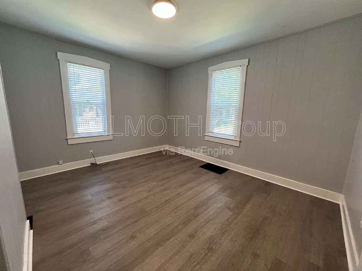 Building Photo - 133 W Hendricks St #2