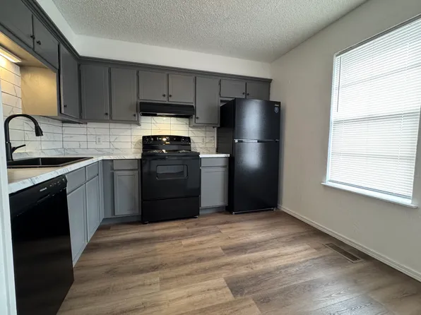 605 S Cimarron Rd #5, Tuttle, OK 73089