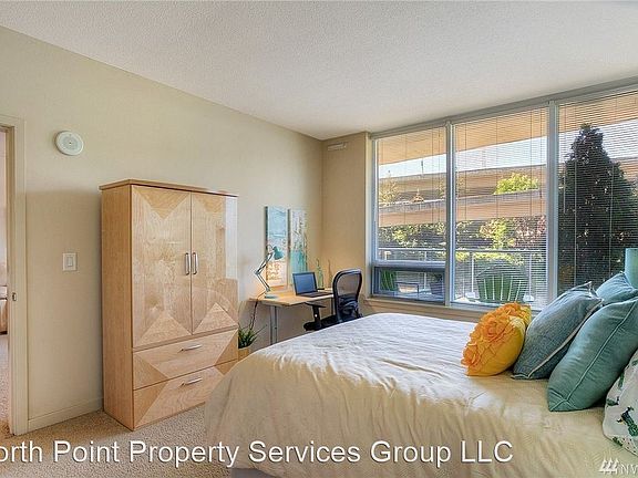 5th image of 1515 Dock St Unit 302