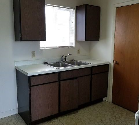 3rd image of 2020 Alderson Ave APT 8