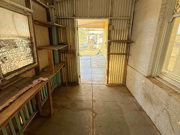 5th image of 1014 E 14th St