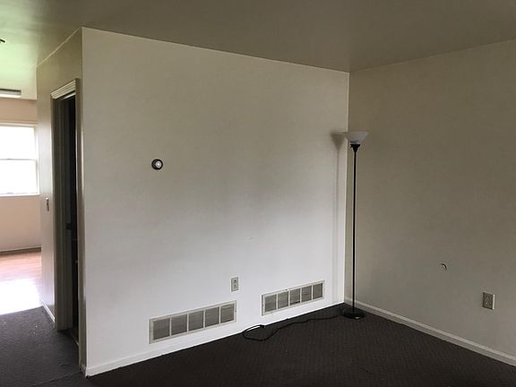 4th image of 56 Foster St