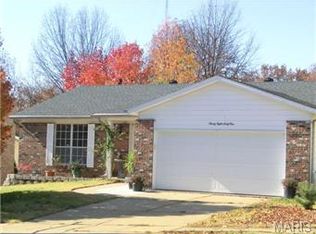 9861 Baptist Church Rd, Saint Louis, MO 63123