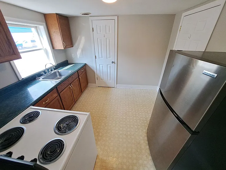 165 McAllister St — Photo 6