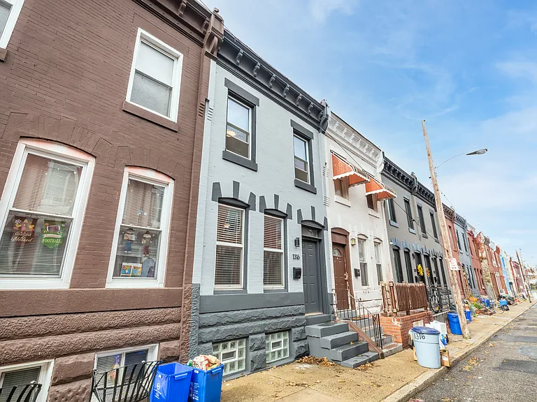 1316 N Hollywood St — Photo 26