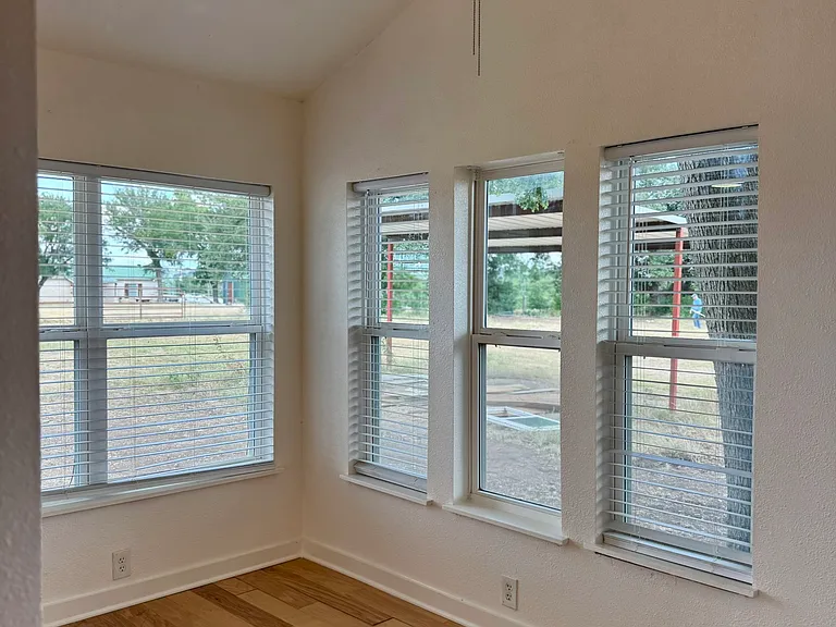 5840 N FM 51 — Photo 15