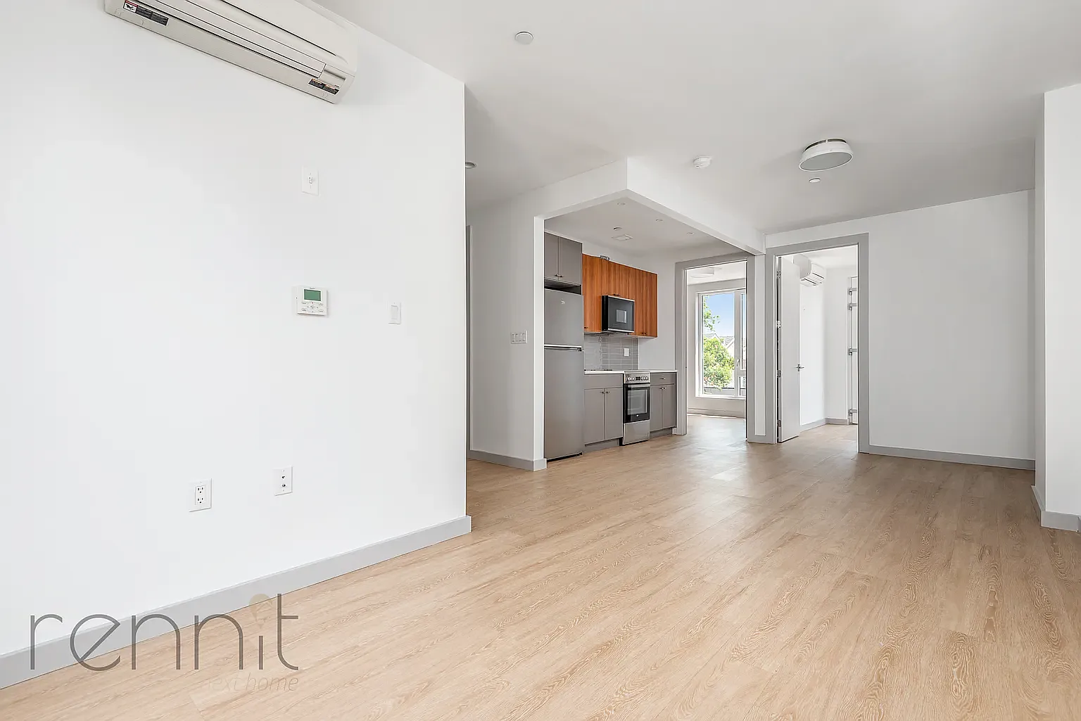 2809 Clarendon Road — Photo 2