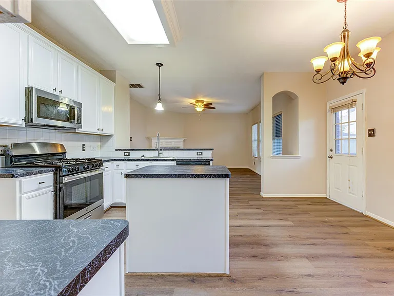 1223 Oak Canyon Ln — Photo 18