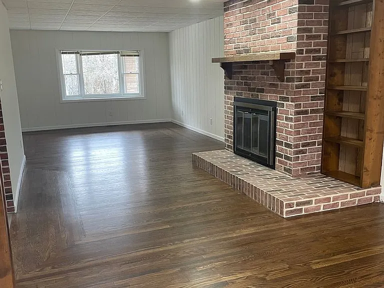 729 Grand Ave — Photo 5