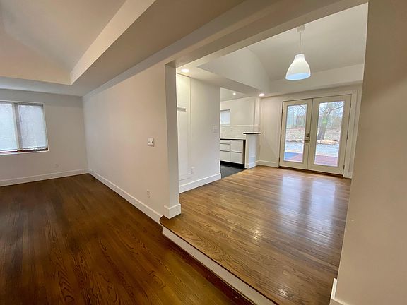 3rd image of 710 E 92nd St