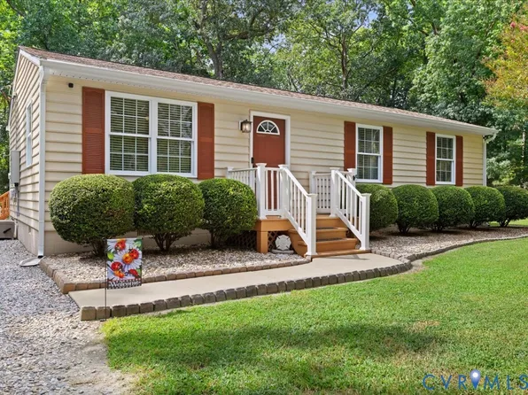 10121 Hickory Rd, South Chesterfield, VA 23803