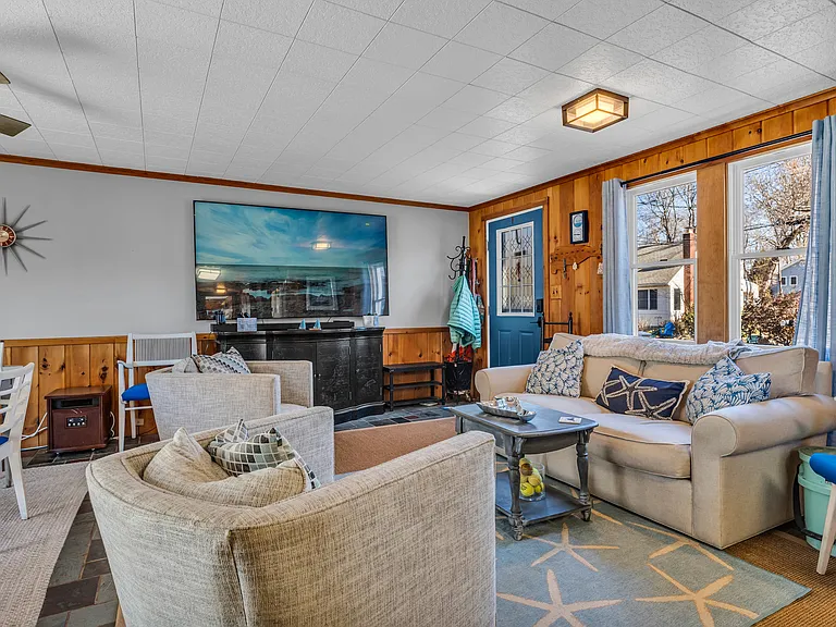32 Bassett Ln — Photo 7