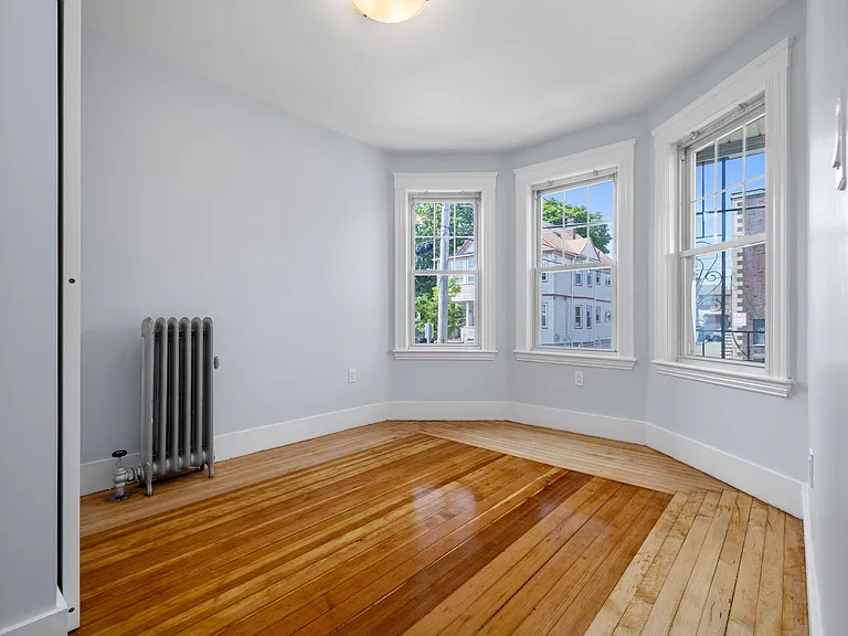 16 Windsor Rd #2 — Photo 3