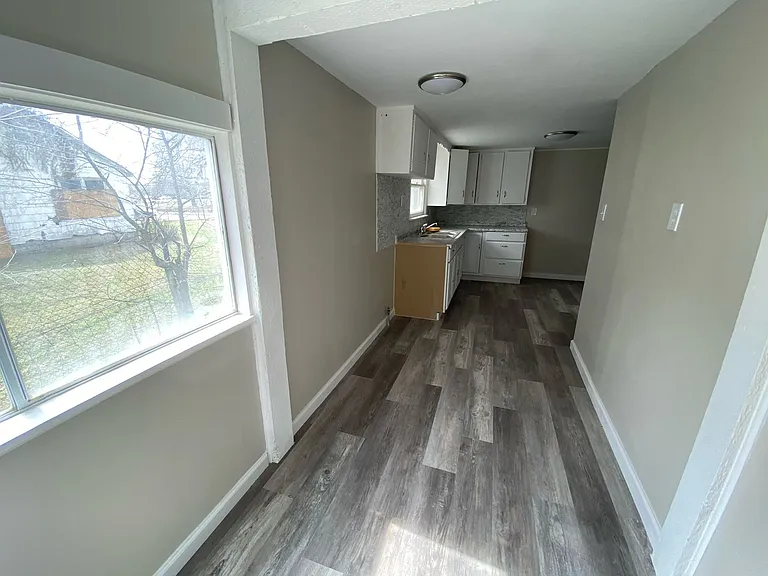 427 S 42nd West Ave — Photo 6