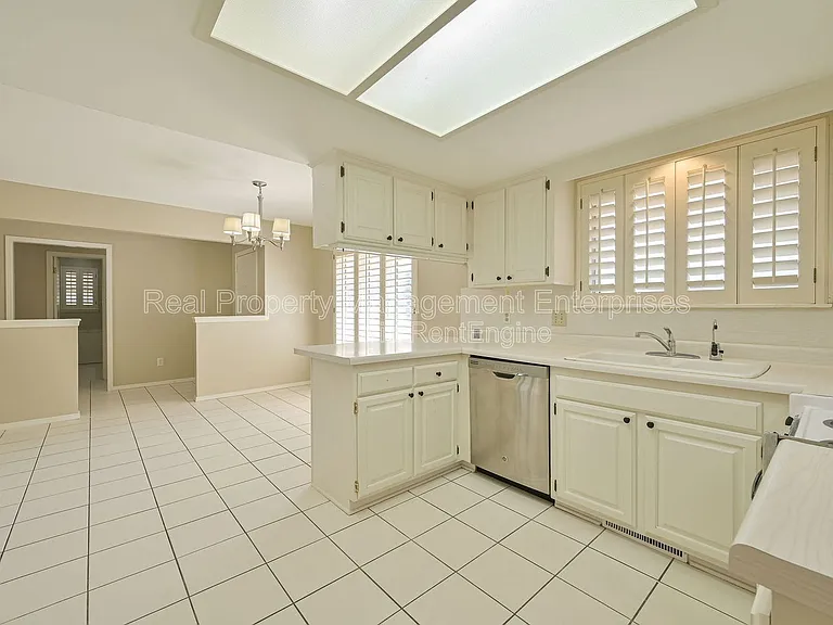 7016 Stonycreek Dr — Photo 7