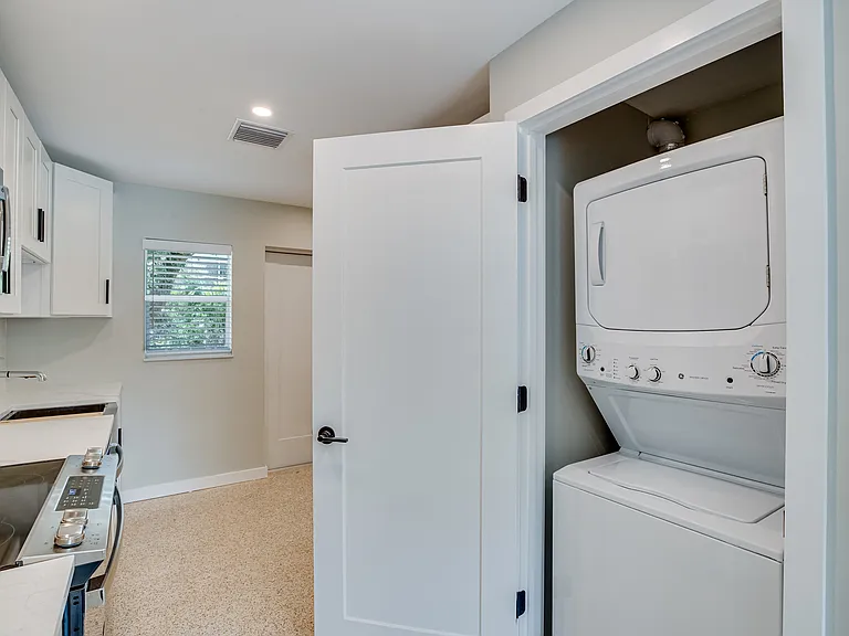 549 Royal Palm Blvd — Photo 12