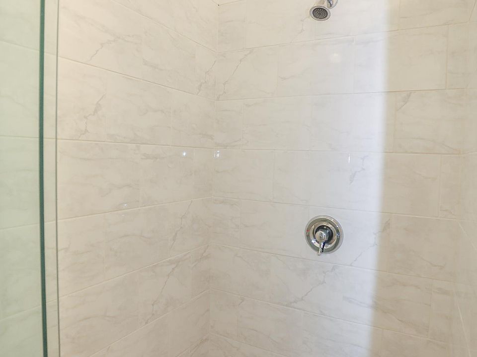 1st image of 4801 N Ravenswood Ave #1814