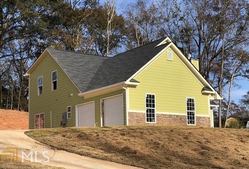 2nd image of 120 Laura Ln