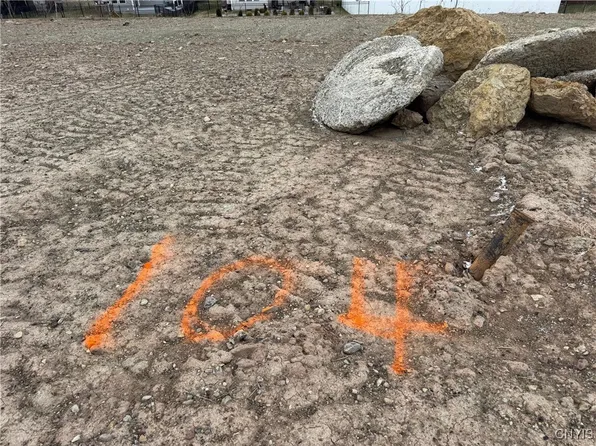 2233 Gidran Dr, Chittenango, NY 13037