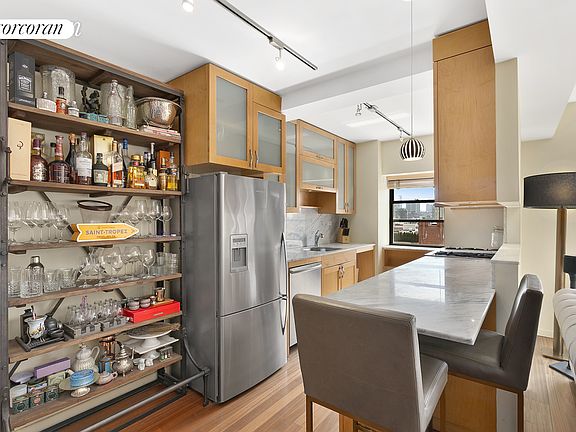 2nd image of 2 Horatio St APT 11P