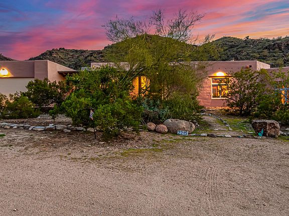2nd image of 2215 E Siesta Drive