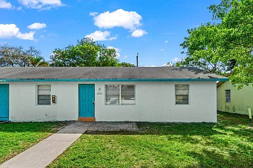 4863 Gulfstream Rd Photo 1