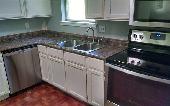 4th image of 213 Park Ln