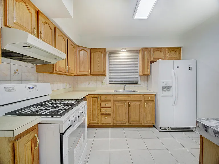 25 Skillman Ave #1 — Photo 6