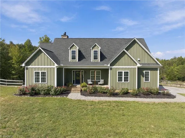 197 Lake Meadows Dr, Reidsville, NC 27320