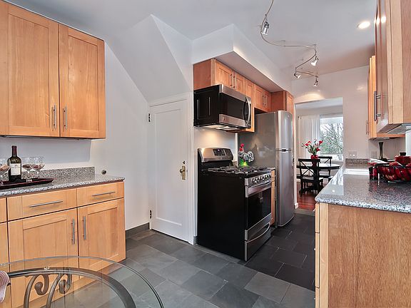 4th image of 12525 20th Ave NE