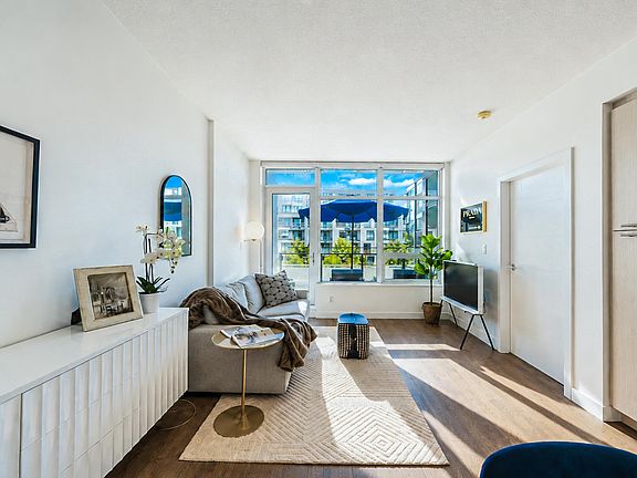 5th image of 4963 Cambie St #304