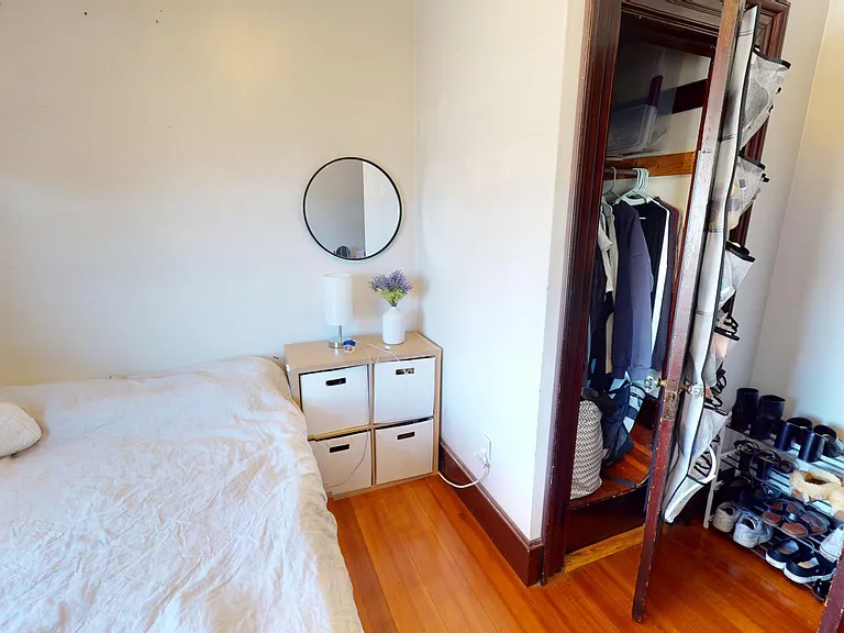 8 Davenport St #4 — Photo 9