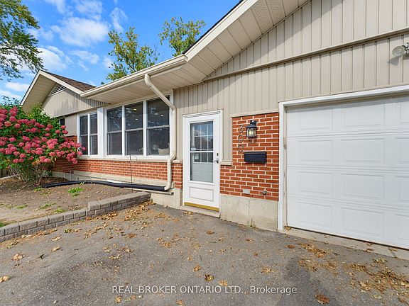3rd image of 300 Westmount Rd E