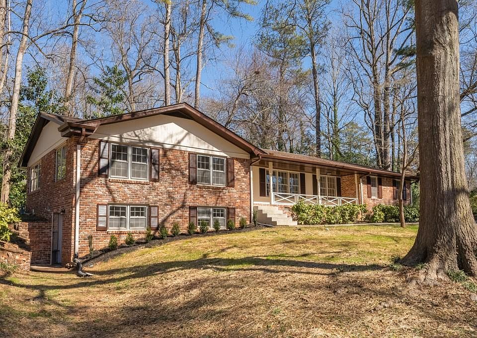 1st image of 2849 Briarglen Dr