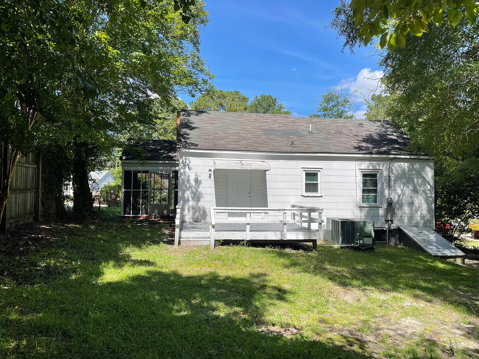 2 bed, 909 sqft, $1,300 — Photo 3