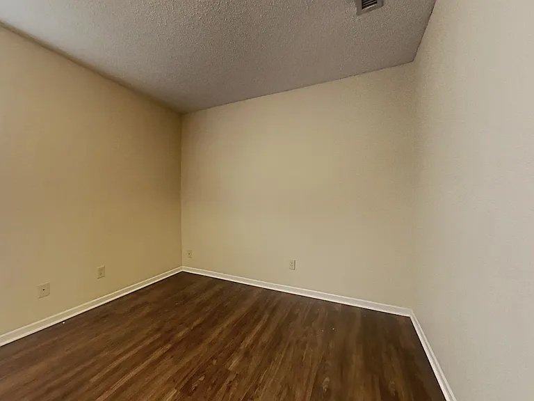 6886 Merritt Ridge Way — Photo 16