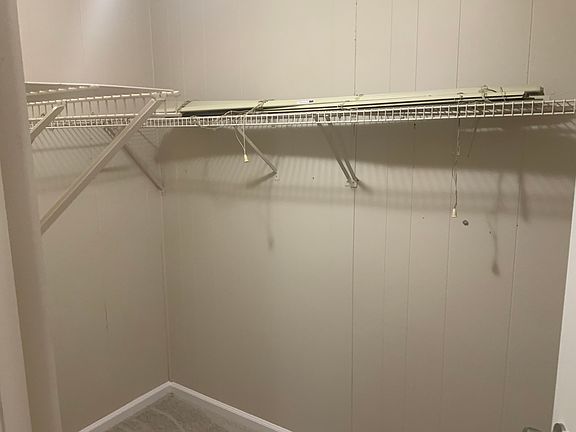 Walk in closet