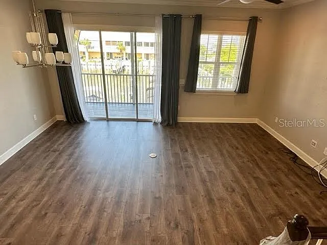 3 bed, 2.5 bath, 1920 sqft, $4,000 — Photo 3
