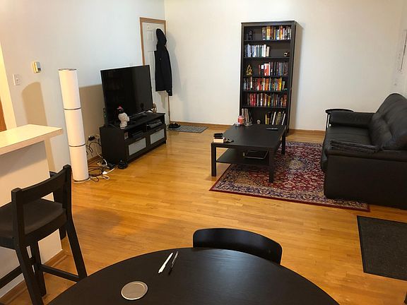 3rd image of 1918 S Wells St Unit 3