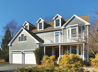 3 Bird Pl, West Roxbury, MA 02132