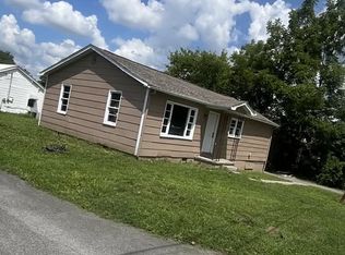 1055 10th St NE, Cleveland, TN 37311