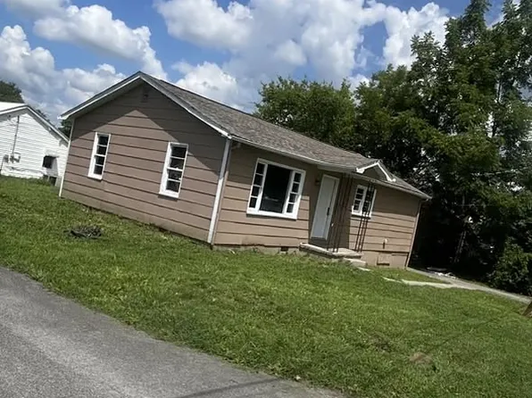 1055 10th St NE, Cleveland, TN 37311