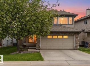 7307 Singer Way NW, Edmonton, AB T6R3S1