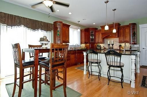 4th image of 777 W Anthony Dr