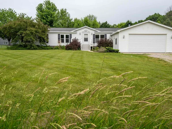 2164 Saint Kilian Rd, New Franken, WI 54229