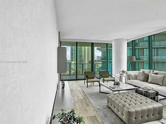 5th image of 650 NE 32nd St Unit 1001